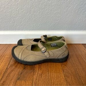 Keen Sterling City Mary Jane Shoes Slip On Women’s Size 8.5 Tan